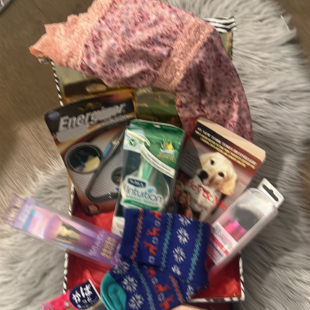 Mixed Box Bundle - Picture 4 of 14